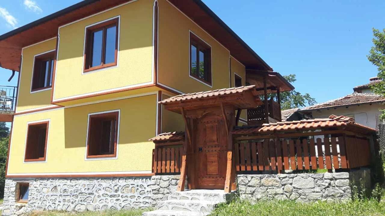 Къща За Гости Феникс Koprivshtitsa Esterno foto